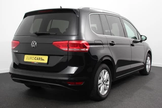 Volkswagen Touran Volkswagen Touran 1.5 TSI DSG Highline 7p | Navigatie | Apple Carplay/Android Auto | Parkeersensoren | Adaptive Cruise Control | Stoel-en stuurverwarming | Elektrische achterklep | Getinte ramen | Climatronic - afbeelding nr 6