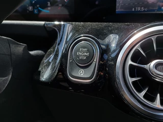 Mercedes-Benz B-Klasse Mercedes-Benz B-Klasse 180 136pk Automaat Launch Edition Premium Plus AMG-Line | Navi | Clima | Cruise | Led Matrix | Keyless Entry | Panorama Schuifdak | Pdc V+A+Assist+Camera | Privacy Glass | 19''lm - afbeelding nr 16