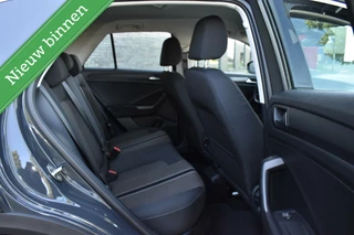 Volkswagen T-Roc Volkswagen T-Roc 1.5 TSI AUTOMAAT/NAVI & CARPLAY/LED/ACC/CLIMA/ETC.! - afbeelding nr 21
