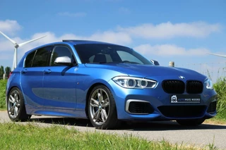 BMW 1 Serie BMW 1-serie M140i LCI / VOL! / RWD / Camera / H&K / Pano / 18