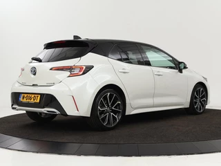 Toyota Corolla Toyota Corolla 2.0 Hybrid GR-Sport | Stoel & stuurverwarming | Camera | Adaptive cruise | Sportstoelen | Park Assist | Half leder | Full LED | Keyless - afbeelding nr 30