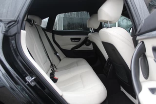 BMW 4 Serie BMW 4 Serie Gran Coupé 430i xDrive High Exe. M Sport 62.559 km! / Camera / Leder / 18'' / Harman Kardon / Navigatie / DAB / Stoelverwarming / Cruise Control - afbeelding nr 12