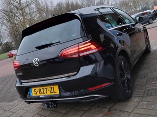 Volkswagen e-Golf e-Golf 136pk Automaat 5-Deurs | Warmtepomp | Navi | Apple Carplay+Android Auto | Clima | Adap. Cruise | Led Koplampen | Pdc V+A | Stoelverwarming | Privacy Glass | 17''lm | Trekhaak - afbeelding nr 43