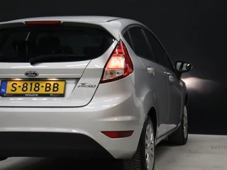 Ford Fiesta Ford Fiesta 1.0 Style Ultimate [AIRCO, NAVIGATIE, BLUETOOTH, RADIO, CD-SPELER, NIEUWSTAAT] - afbeelding nr 9