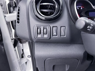 Opel Vivaro - afbeelding nr 23