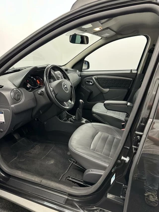 Dacia Duster Dacia Duster 1.6 SCe 4x2 LEER NAVI CRUISE TREKHAAK 105000 KM - afbeelding nr 15