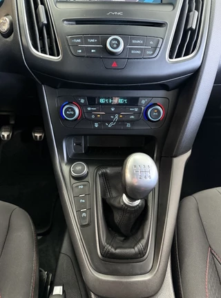 Ford Focus Ford Focus 1.5 ST-Line - afbeelding nr 24