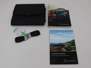 Mercedes-Benz C-Klasse Mercedes-Benz C-klasse 180 Business Solution AMG | Panoramadak | Leder | Stoelverwarming | Cruise control | 360 Camera | Elektrische achterklep | Carplay | Burmester - afbeelding nr 13