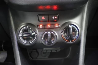 Peugeot 208 Peugeot 208 1.2 PureTech Signature - Carplay, Cruise, Airco - afbeelding nr 16