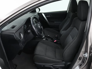 Toyota Auris Toyota Auris 1.8 Hybrid Lease | Panoramadak | Camera |  Stoelverwarming | Navigatie | Climate control | Cruise control - afbeelding nr 4
