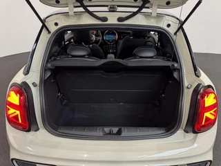 MINI Cooper Mini Cooper 2.0 Cooper S Serious Business Volledig JCW! Automaat Navigatie Head up Display Uitlaatdemper met kleppen - afbeelding nr 15