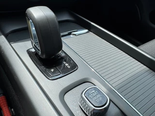 Volvo V60 Volvo V60 2.0 B3 Autom.Momentum Advantage + Camera + Stuurverw. + Lmv 10/2021! - afbeelding nr 14