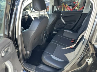 Peugeot 2008 Peugeot 2008 1.2 PureTech Urban Cross | Cruise | Trekhaak - afbeelding nr 17