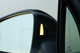 Volkswagen Tiguan Volkswagen Tiguan 1.5 TSI / 2x R-Line / Black Style / Virtual Cockpit / Camera / Matrix LED / Trekhaak / 20