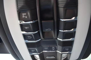 Porsche Macan Porsche Macan 2.0 | Sport Chrono | Pano | NL Auto | Luchtvering | BOSE | - afbeelding nr 23
