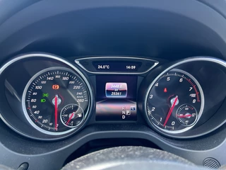 Mercedes-Benz CLA Mercedes-Benz CLA 180 Business Solution AMG Upgrade Edition 50% deal 12.475,- ACTIE 25DKM! / AMG pakket / LED / Schuif-kantel dak / Sportstoelen / Stoelverwarming / Camera - afbeelding nr 4