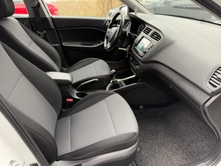 Hyundai i20 Hyundai I20 1.0 T-GDI Comfort 1STE EIGENAAR | CAMERA | NAVI | CARPLAY | PDC | BTW | NWE APK - afbeelding nr 14