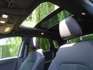 Ford Kuga Ford Kuga 2.5 PHEV ST-Line X met Panodak en AGR Stoelen - afbeelding nr 11