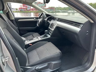 Volkswagen Passat Volkswagen Passat Variant 1.4 TSI ACT Connected Series Aut Navi ECC Pano Trekhaak - afbeelding nr 3