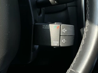 Renault Clio Renault Clio 1.2 TCe INTENS, FACELIFT, NAVI, CRUISE, LEDER, ECC-AIRCO, KEYLESS, LED, PARKEERSENSOREN, LICHTMETAAL 17
