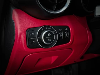 Alfa Romeo Giulia Alfa Romeo Giulia 2.0T Super | PANORAMADAK | KEYLESS | DNA | LANE ASSIST | VOL OPTIES! - afbeelding nr 25