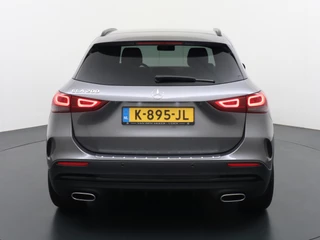 Mercedes-Benz GLA Mercedes-Benz GLA 200 AMG // Camera // Sfeerverlichting // Night Pakket // Augmented Reality // Carplay // 19