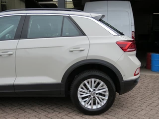 Volkswagen T-Roc Volkswagen T-Roc 1.5 TSI 150pk DSG-aut. LIFE BNS / Navi / Trekhaak afn.baar / Stoelverw. / FABRIEKS garantie - afbeelding nr 19