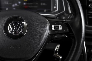 Volkswagen T-Roc Volkswagen T-Roc 2.0 TSI 190 PK 4Motion Sport - Automaat | Dig. Cockpit | Cruise Control | Stoelverw. | PDC | NAV + App. Connect | ECC | Afn. Trekhaak | LM 17
