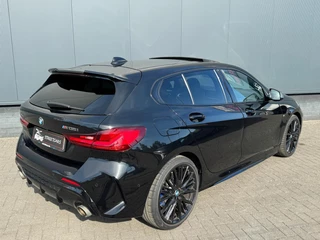 BMW 1 Serie BMW 1-serie M135i xDrive High Executive Pano/cam/Full! - afbeelding nr 6