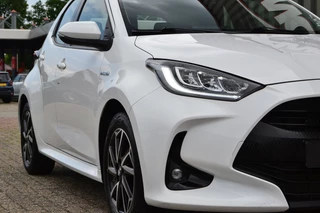 Toyota Yaris Toyota Yaris 1.5 Hybrid Dynamic LED/Camera/Navi/1e eigenaar - afbeelding nr 20