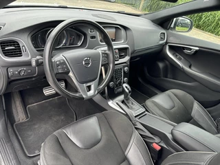 Volvo V40 Volvo V40 1.5 T3 Polar+ Sport | Harman/Kardon | Panoramadak | Keyless entry | Stoelverwarming | Park.Camera | Automaat | - afbeelding nr 1