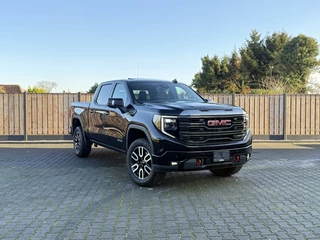 GMC Sierra 1500 AT4 V8 BLACK LPG PANO LEDER