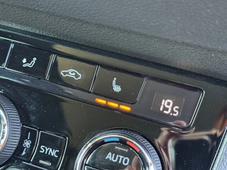 Škoda Karoq Škoda Karoq 1.5 TSI 150PK SPORTLINE AUTOMAAT/PANODAK/ALLE OPTIES/1E EIG./10.000KM! - afbeelding nr 47