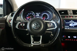 Volkswagen Polo Volkswagen Polo 1.2 TSI R-Line Carplay Navi 90 PK - afbeelding nr 11