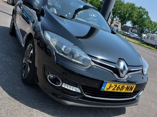 Renault Mégane Renault Mégane 1.2 TCe 131pk Automaat BOSE 5-Deurs | Navi | Clima | Cruise | Panorama Schuifdak | Keyless Entry | Licht+Regensensor | Pdc V+A+Camera | Stoelverwarming | Privacy Glass | 17''lm - afbeelding nr 46