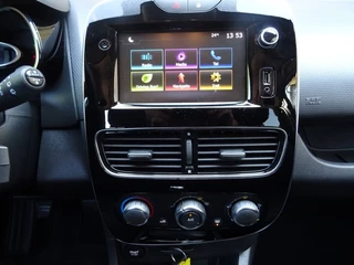 Renault Clio Renault Clio 0.9 TCE LIMITED NAVI BLUETOOTH PDC LICHTMETAAL - afbeelding nr 19