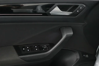 Volkswagen T-Roc Volkswagen T-Roc 1.5 TSI Sport | Virtual Cockpit | Camera | Navi | - afbeelding nr 18