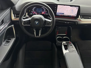 BMW X1 BMW X1 XDRIVE 25E M-SPORT LED ELEK.KLEP NAVI STOELVERW M-SHADOW LINE CARPLAY/ANDROID ZWARTE.HEMEL PHEV PLUG IN HYBRID AWD 4X4 4WD - afbeelding nr 28
