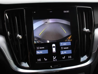 Volvo V60 Volvo V60 2.0 B3 Automaat Momentum | Navigatie | Wegklapbare Trekhaak | Climate Control | Blis | Parkeer sensoren | Cruise Control | Lichtmetalen Velgen - afbeelding nr 28