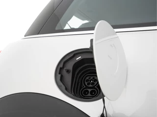 MINI Electric (INCL-BTW) *HEAD-UP | HARMAN/KARDON-AUDIO | LEATHER-ALCANTARA | MATRIX-LED | CAMERA | KEYLESS | NAVI-FULLMAP | DAB+ | ECC | HEATED-SPORT-SEATS | DIGI-COCKPIT | PDC | CRUISE | 17