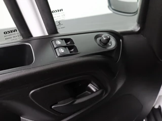 Iveco Daily | Airco | 3-Persoons | 750Kg Laadklep - afbeelding nr 9