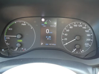 Toyota Yaris Toyota Yaris 1.5 Hybrid Business Plus | Stoelverw | Apple Car-play - afbeelding nr 4