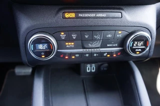 Ford Kuga Ford Kuga 2.5 PHEV ST-Line X 225PK Adaptieve Cruise Winterpack B&O Blind-Spot Navi Climate Privacy Glass Keyless Full-LED *1500KG Trekgewicht* - afbeelding nr 17