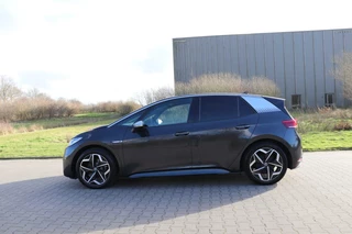 Volkswagen ID.3 Volkswagen ID.3 First Plus 58 kWh 3 fase adaptive cruise lane asist carplay stoel+stuur verwarming sfeerverlichting camera regensensor - afbeelding nr 9