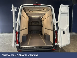 Mercedes-Benz Sprinter Mercedes-Benz Sprinter 315 CDI 150pk L3H2 Euro6 Airco | Camera | Cruiscontrol | Stoelverwarming bluetooth telefoonvoorbereiding, Bijrijdersbank - afbeelding nr 3