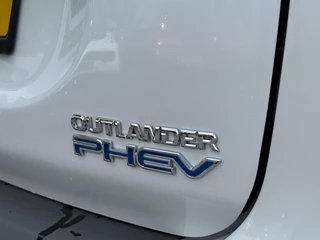 Mitsubishi Outlander Mitsubishi Outlander 2.0 PHEV Business Edition Navi,Trekhaak,Camera,Schuifdak,Leder,Stoelverwarming,Clima,Cruise,Pdc V+A,Lmv,Nieuwe Apk bij Aflevering - afbeelding nr 29