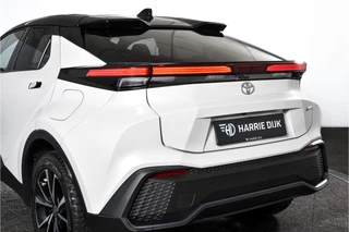 Toyota C-HR Toyota C-HR 2.0 Hybrid 200 Dynamic | Dig. Cockpit | Adapt. Cruise | Stoel-+Stuurverw. | PDC | Camera | NAV + App. Connect | ECC | LM 18