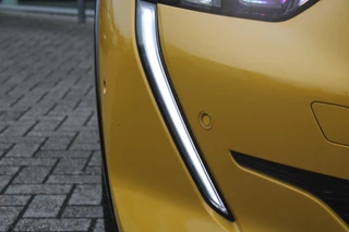 Peugeot 208 Peugeot 208 1.2 100PK GT | NAVIGATIE | APPLE CARPLAY/ANDROID AUTO | DODEHOEK DETECTIE | FULL LED KOPLAMPEN | CLIMATE CONTROL | 3-D INSTRUMENTENPANEEL | 17