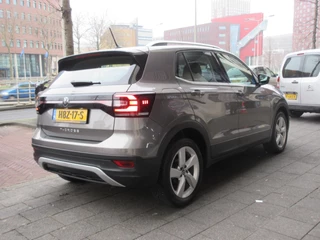 Volkswagen T-Cross Volkswagen T-CROSS 1.0 TSI Style Aut Leer Clima Carplay - afbeelding nr 3