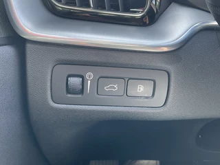Volvo XC60 Volvo XC60 2.0 T8 Twin Engine AWD PHEV Pano Carplay Cam Led Voll.Onderhouden Plug-in! - afbeelding nr 28